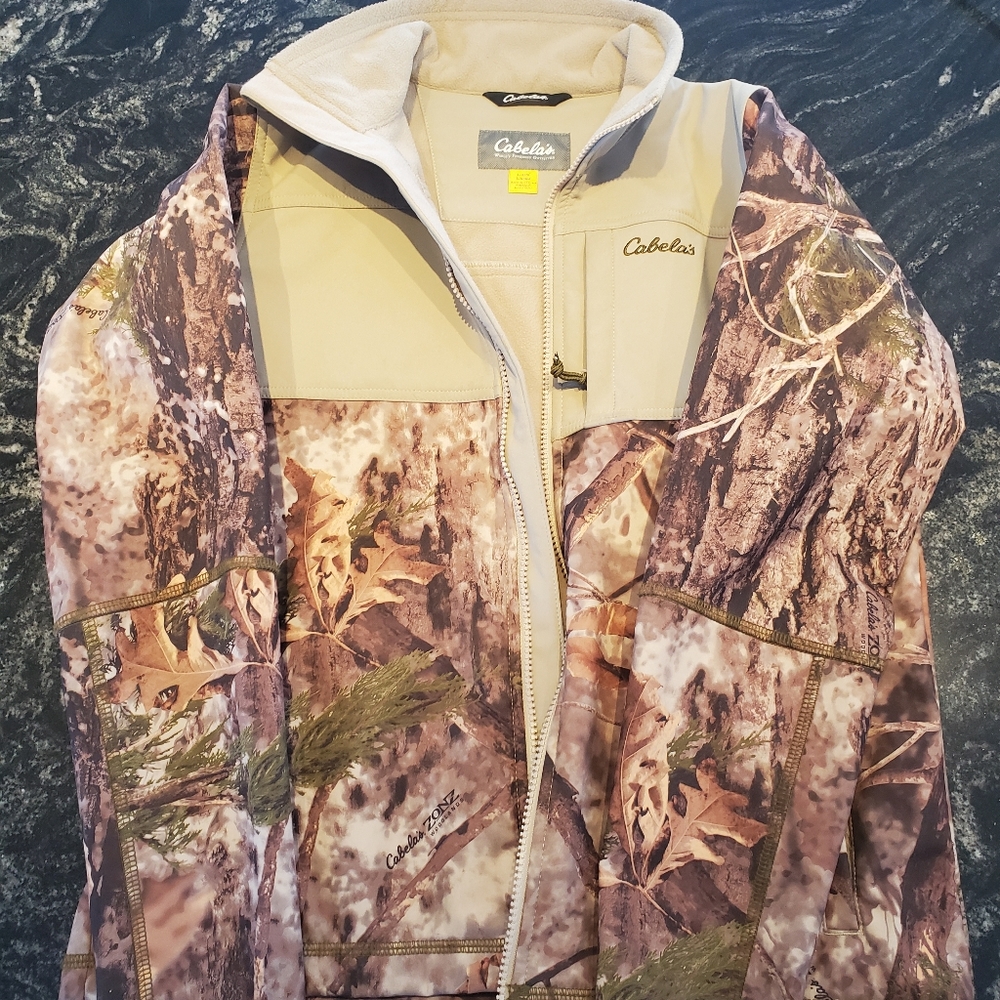Cabelas hunting camo jacket S